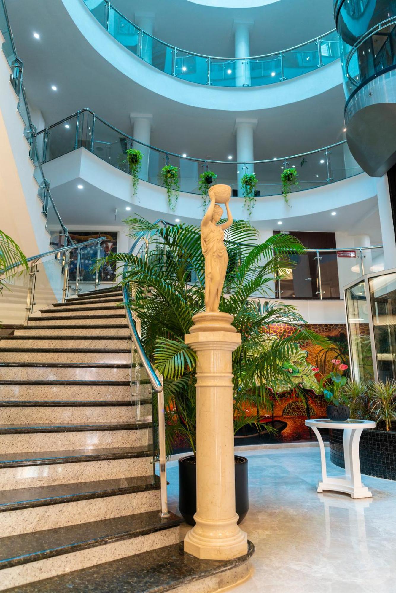 Era Palace Batumi באטומי מראה חיצוני תמונה